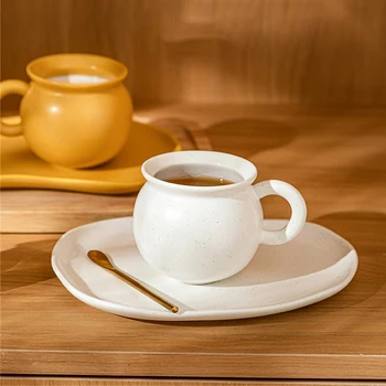 Düz Renk Kahve Fincan Tabağı Zarif İskandinav Seramik Beyaz Kahve Kupa Ev Dekorasyon Drinkingware Öğleden Sonra Çay Fincanı fincan tabağı seti