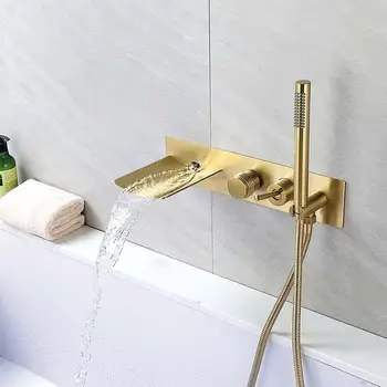 lüks Fırçalanmış altın Küvet Şelale Duş Musluk banyo küveti Mikser Musluklar Sıcak ve Soğuk Duş Musluk Duvara Monte